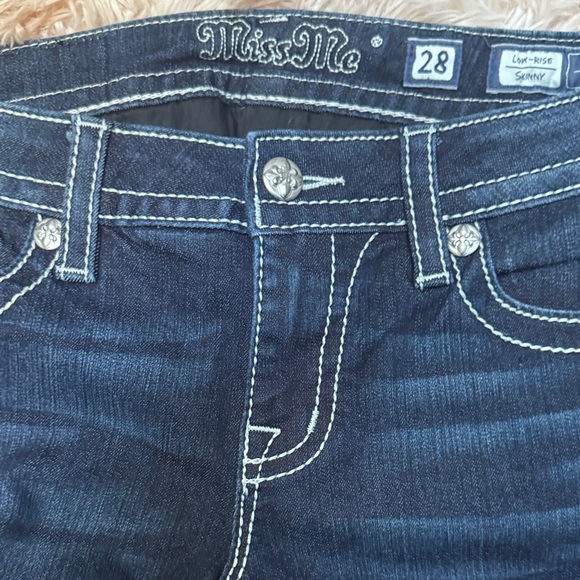 MISS ME 🔥 Blue Jeans with Leopard Print Accents AND SEQUINS - Picture 2 of 3